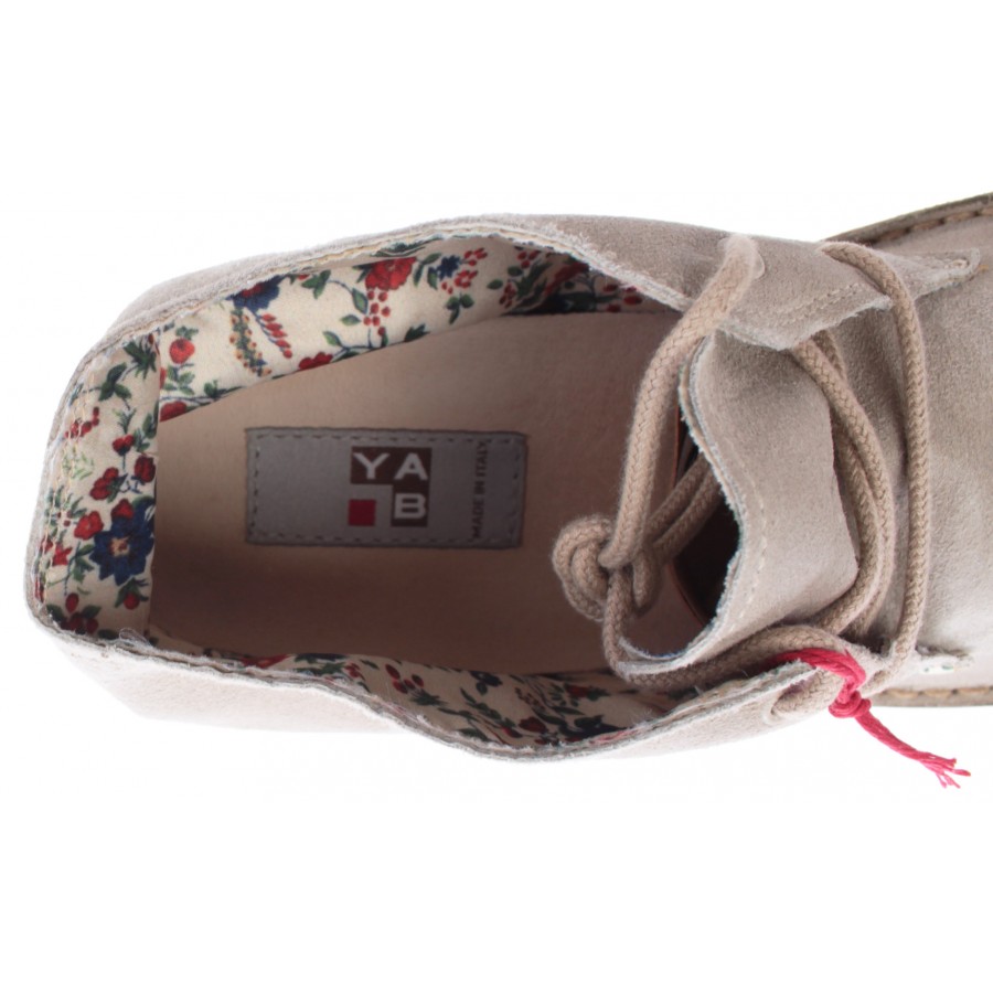 Chaussures Femme Bottines Desert Boot YAB Clark Chamois Gris Plots Colorés IT