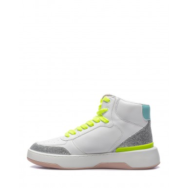 Scarpe Donna Sneakers GUESS FL5MAEFAM12 Whi Si Bianca